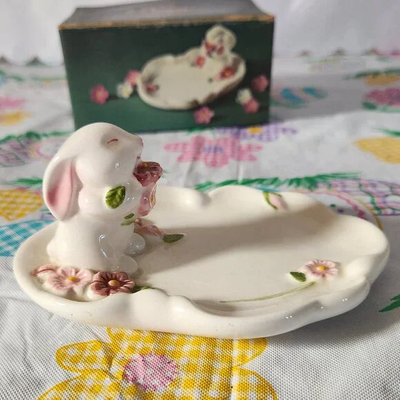 Vintage Avon 🐰bunny💐 trinket tray Ceramic Dish Easter Rabbit Decor Bunny Luv - Picture 4 of 7